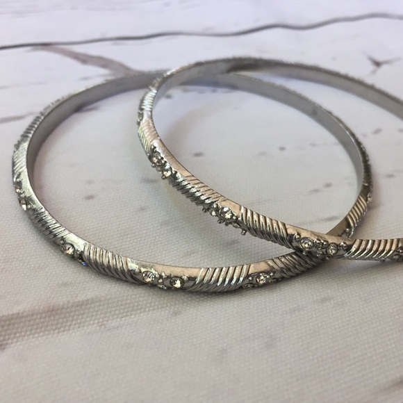 Lia Sophia Bangles - Picture 1 of 2